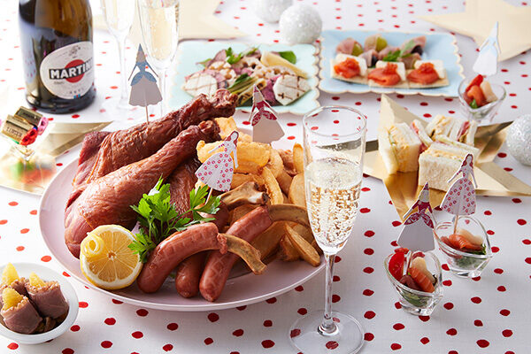 お部屋で料理やケーキを楽しむ大はしゃぎのクリスマス! 「クリスマス限定宿泊プラン」を販売