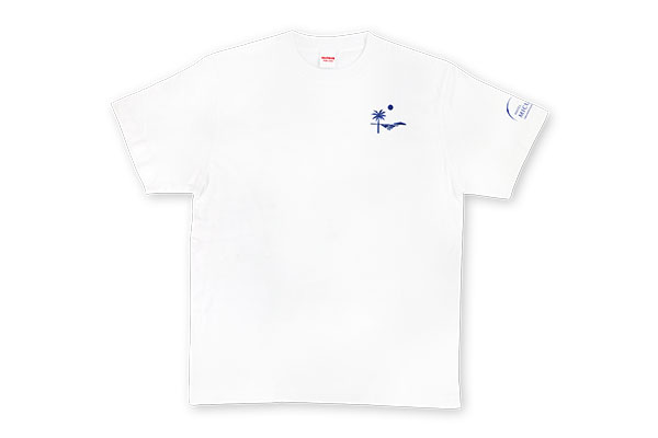 お土産で地元を盛り上げよう!ハツヒ株式会社とタイアップ 当館オリジナル『Tシャツ』と『トートバッグ』を販売開始 ~若者向けのスタイリッシュな新ブランド「ハツヒ」の第1号商品~