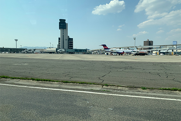 伊丹空港とタイアップ!滑走路の飛行機を間近に体感 「空港制限エリア周遊ツアー付き宿泊プラン」を販売開始