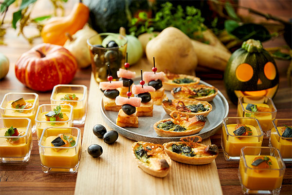 モンスターたちやハロウィーン感あふれる料理がワクワクさせる 「秋のハロウィーンビュッフェ」 9月9日から開催 ~ポートではハロウィーン期間限定の宿泊プランも販売~
