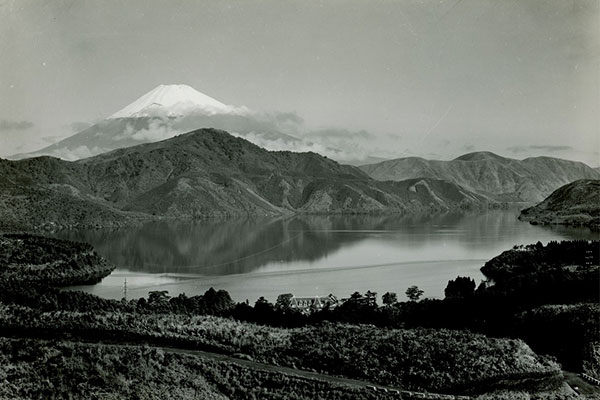 箱根・強羅 佳ら久 箱根の歴史をモノクロ写真で辿る 強羅・老舗写真館と連携しフォトギャラリーを開催