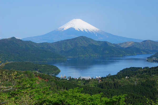 「ペットボトル水平リサイクル事業」に箱根町・サントリーグループと共に取り組む、脱炭素・資源循環を推進