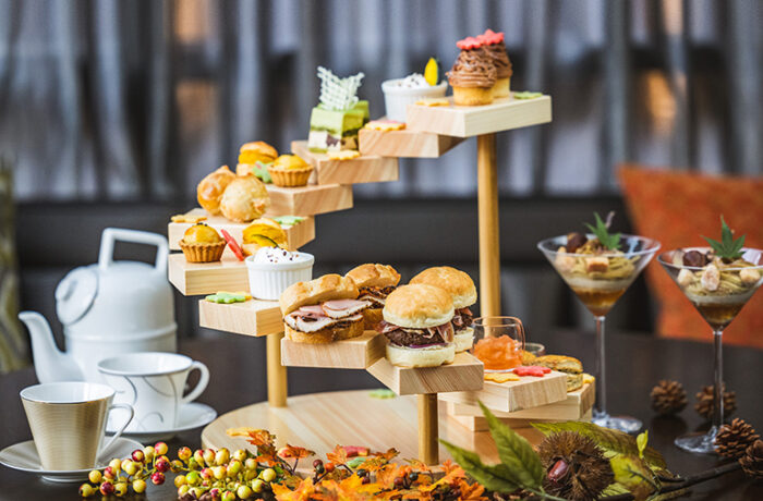 秋の味覚を華やかにかわいく盛り付け「Brilliant Afternoon tea featuring あき」が登場