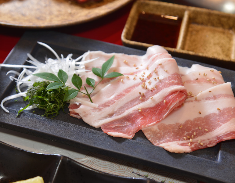 ▲富山県産 豚料理　＜画像提供：PIXTA＞