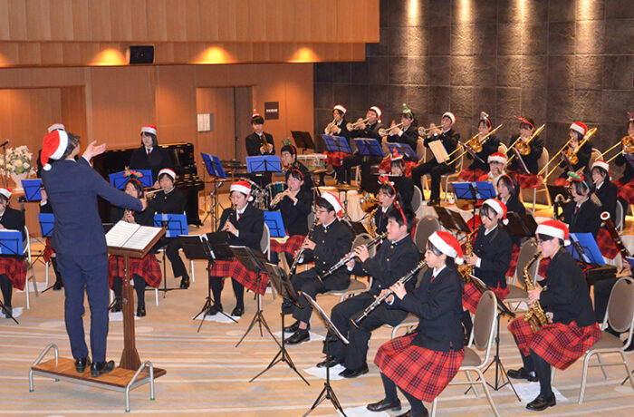 雪国会津のクリスマスを会津高等学校の学生が音楽で彩る吹奏楽コンサートほか、旅館で楽しむクリスマスイベント開催
