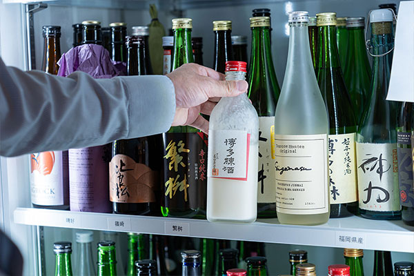 クロスライフ博多天神、クロスライフ博多柳橋 福岡の魅力を再発見!福岡~九州の日本酒300種などから飲み比べできる宿泊体験プランを本日より販売開始
