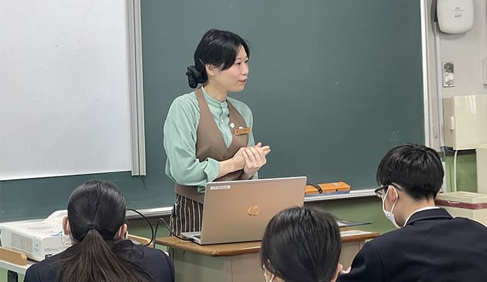 ホテル業界の未来を切り開く！大阪市内の中学生に向けたキャリア職業講話を実施