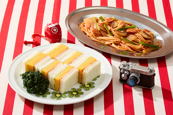 ディナービュッフェ「大阪レトロ洋食フェア」
(左)厚焼き玉子サンド (右)ナポリタン (イメージ)