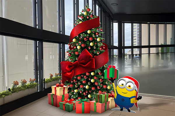 ユニバーサル・スタジオ・ジャパンのオフィシャルホテルホテル ユニバーサル ポート、ホテル ユニバーサル ポート ヴィータにてパークの人気者、ミニオンたちがクリスマスの装い