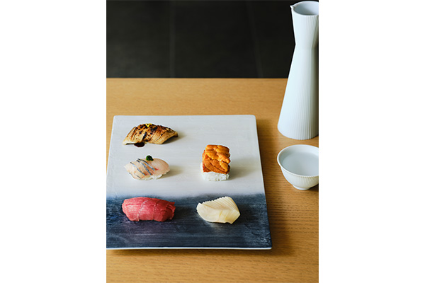 ダイニング『六つ喜』×鮨『藍寿』二つのレストランが出会う美食の物語 ― スペシャルコース《匠海（しょうかい）》誕生