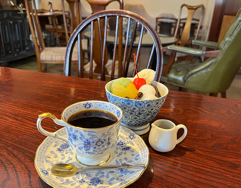 ▲白玉抹茶クリームあんみつと珈琲のセット