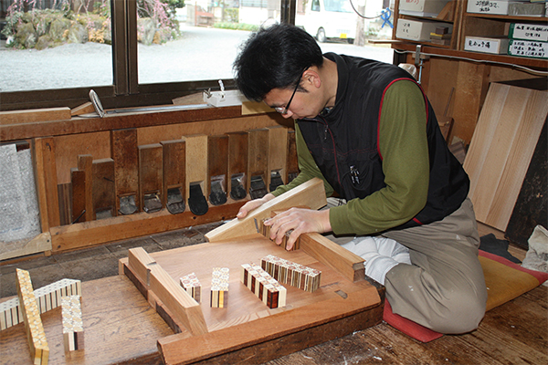 箱根・強羅 佳ら久が贈る春の寄木細工体験 ― 箱根の文化と職人技に触れる2日間
