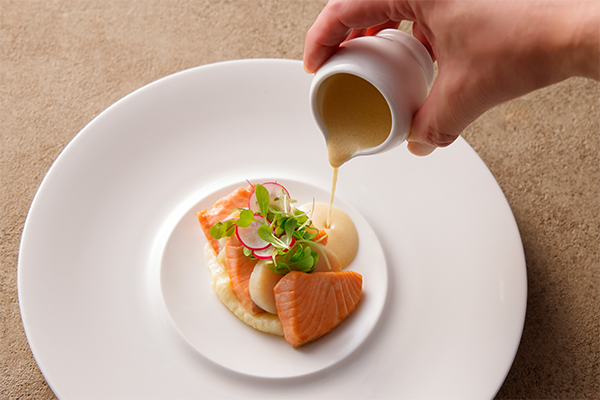 秋刀魚やキノコ、さつまいもが彩るランチビュッフェ秋の味覚を時間無制限で心ゆくまで堪能