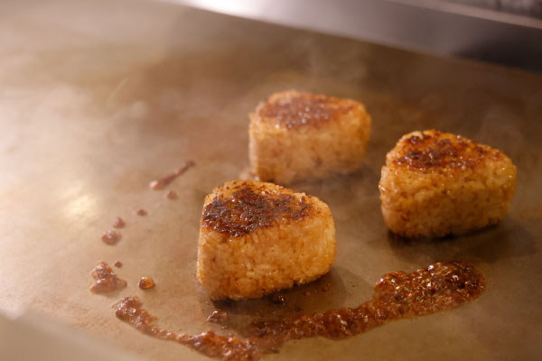 鉄板焼きおにぎり　イメージ